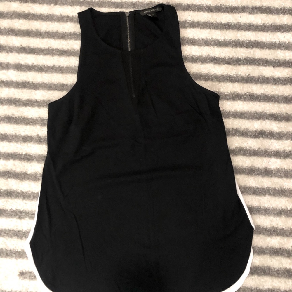 Like New Chic Top w/ Sheer Triangle on Front & Block Color Back